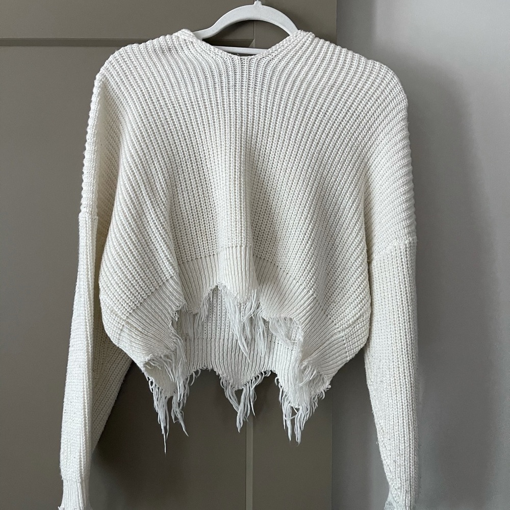 Super cute cropped sweater